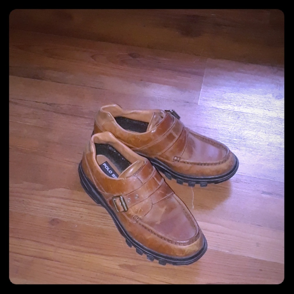 Dress shoes